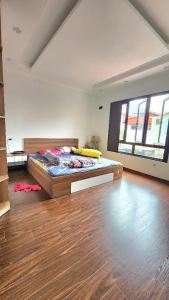 NHÀ THỊNH QUANG MỚI ĐẸP - 6 TẦNG - THANG MÁY CHẠY ÊM RU